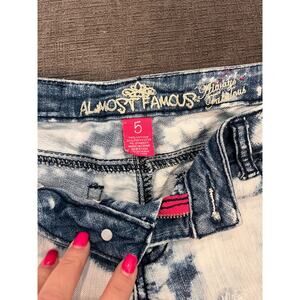 Womens Jr Almost Famous Acid wash denim shorts Size 5